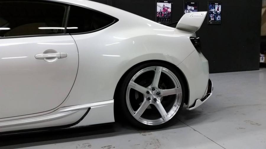 Детали экстерьера Subaru BRZ Styling Kit by Rowen 2014 года  (фото 7 из 8)
